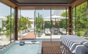 เลอ บริสตอล ปารีส - แอน เอิตแกร์ คอลเลคชั่น โฮเทล